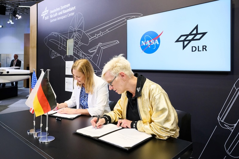 dlr-signing-for-release.jpg