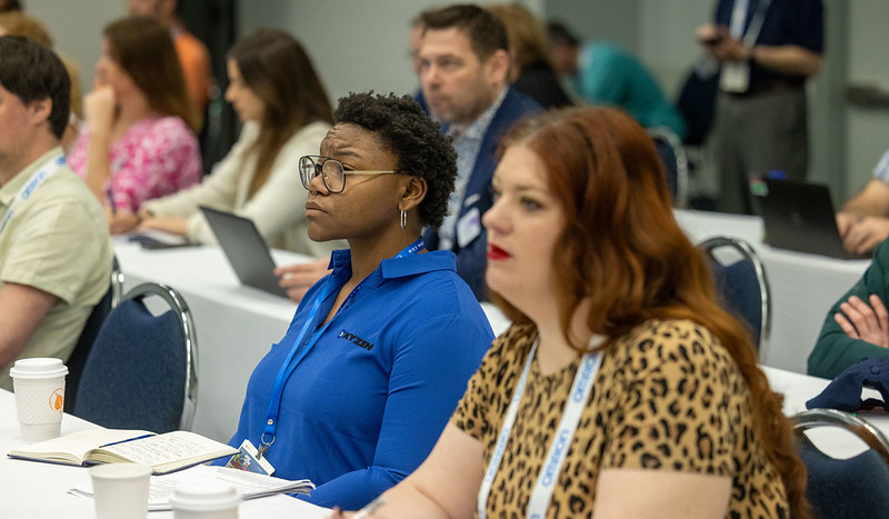AEPD-tech-conf-audience-3-800.jpg