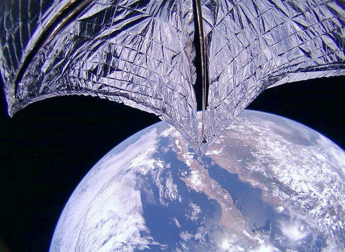 SolarSail_deployment.jpg
