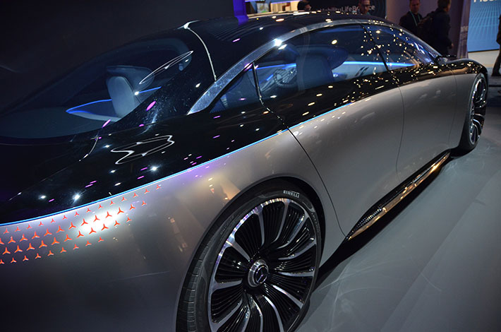CES-amazing-auto-mercedes.jpg