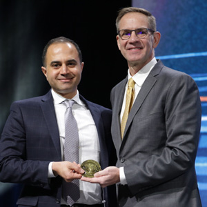 bhanu-award300.jpg