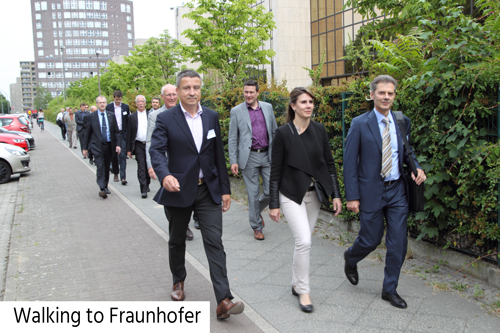15TheWalkToFraunhofer.jpg