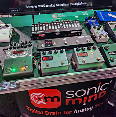 NAMM_pedalboard_400.jpg